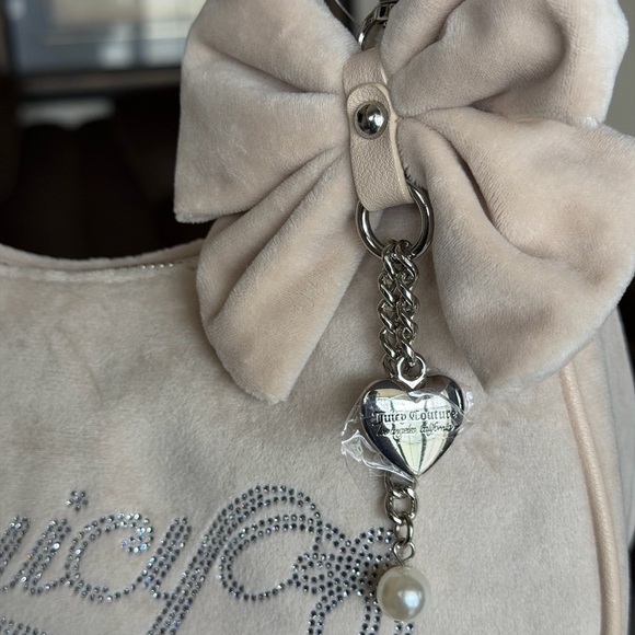 Juicy Couture Beige Shoulder Bag with Bow and Charm - Picture 6 of 6